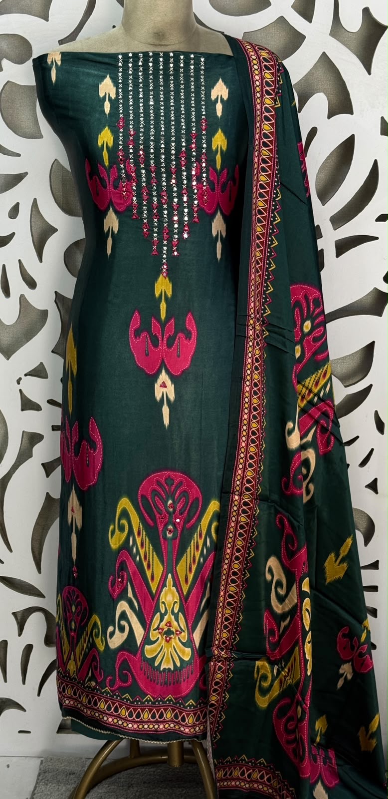 Gajji Silk Ikkat Print Suit Set - Green