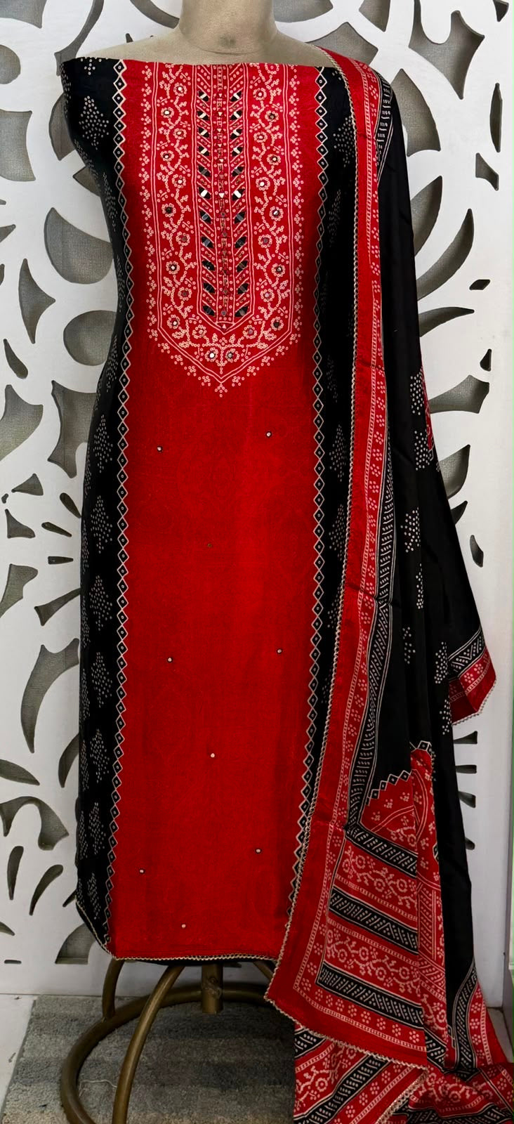 Gajji Silk Suit Set - Black